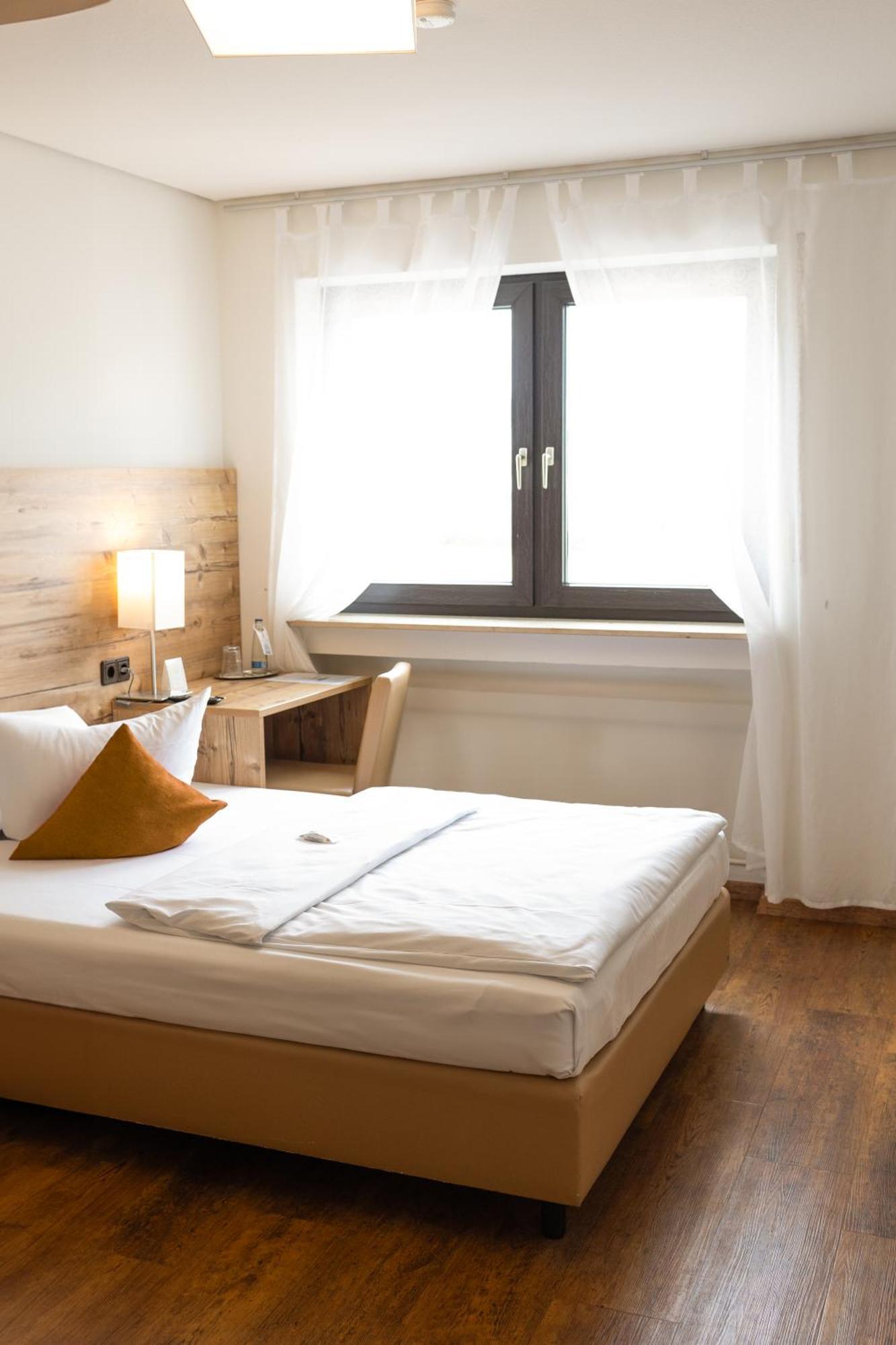 Hotel Kuebler เวนเดิลชไตน์ ภายนอก รูปภาพ