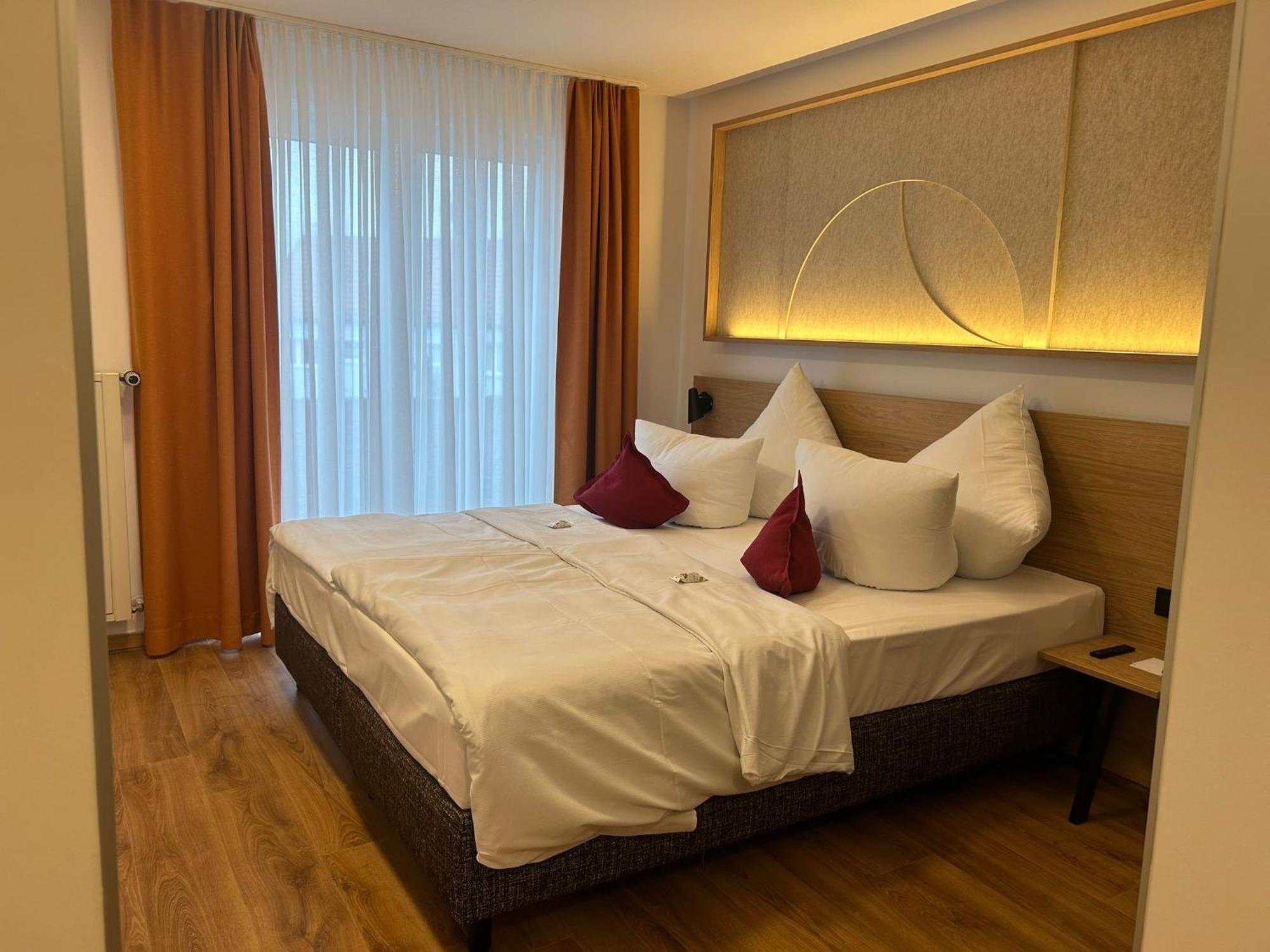 Hotel Kuebler เวนเดิลชไตน์ ภายนอก รูปภาพ